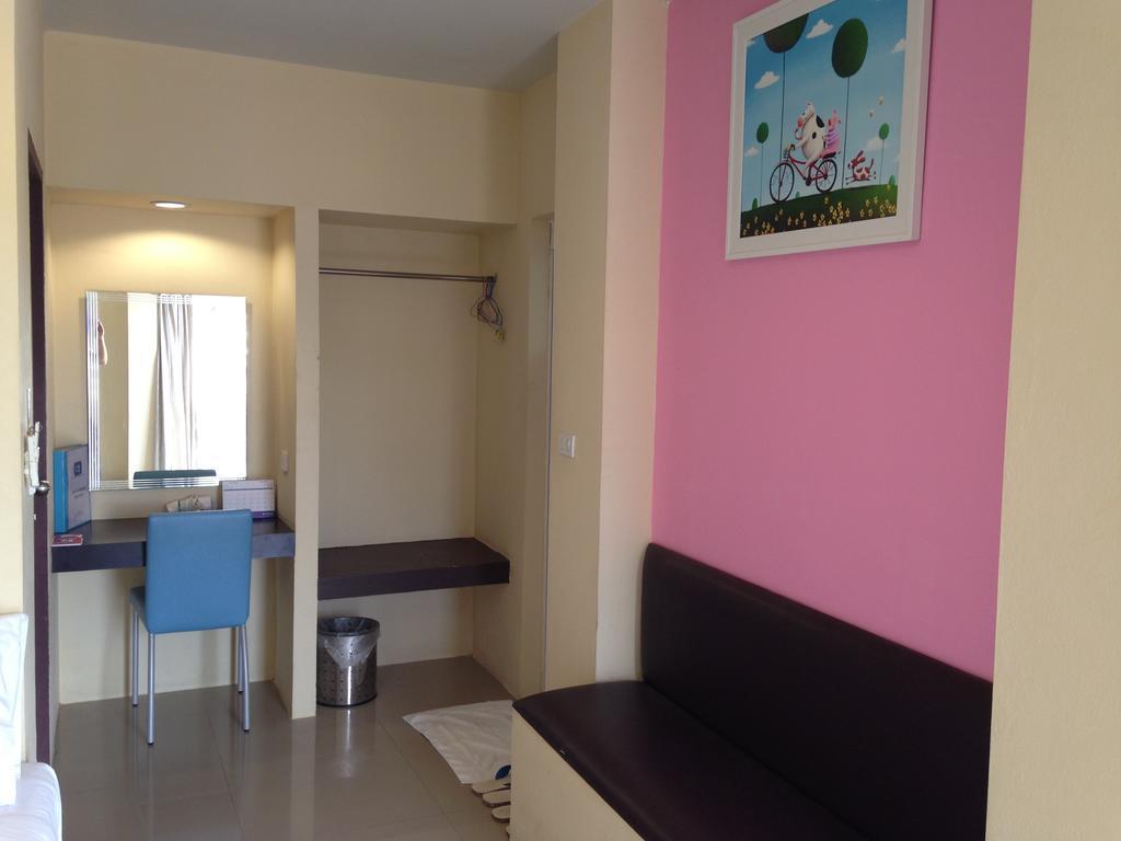 C2 Residence Lampang Esterno foto