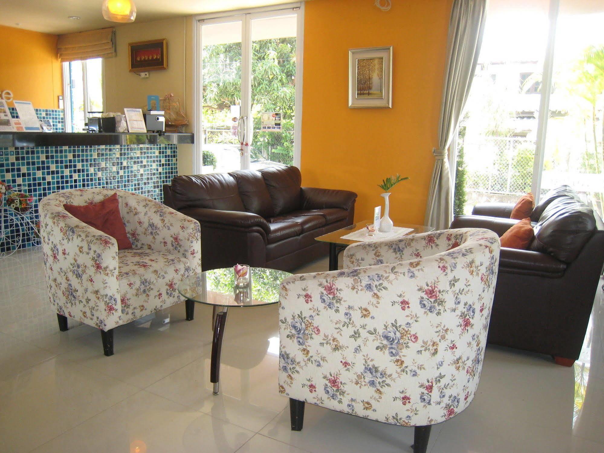C2 Residence Lampang Esterno foto