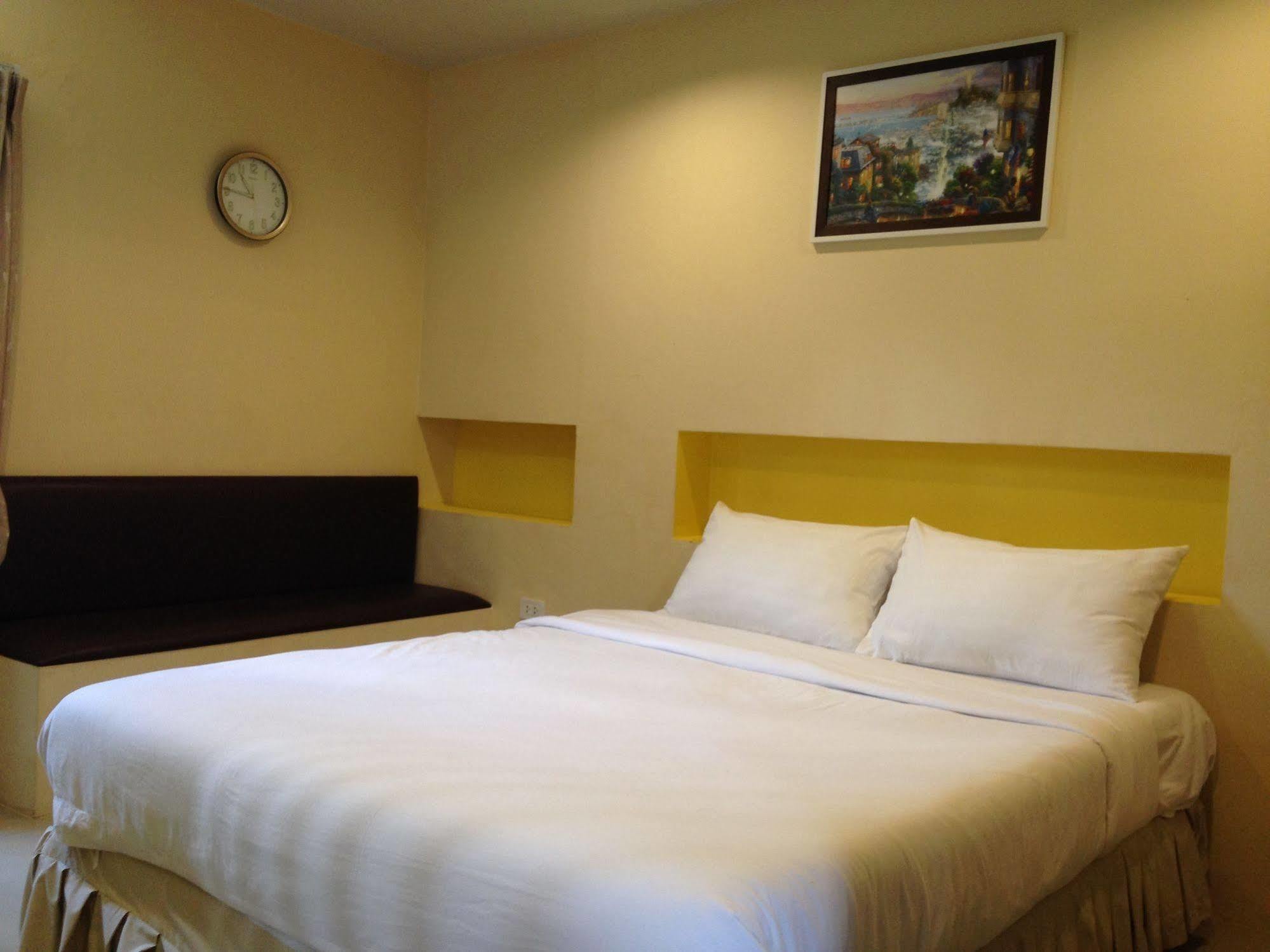 C2 Residence Lampang Esterno foto